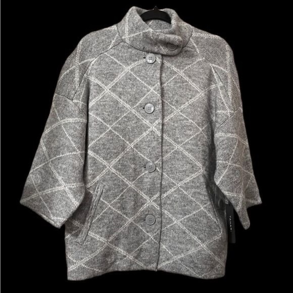 NWT Tahari Wool Blend Gray Oversized Diamond Design Women’s Coat Size S - Picture 2 of 12
